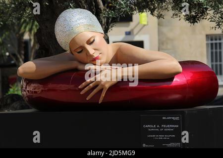 18th June 2022 Saint-Tropez, France Carole A. Feuerman Street Expo Belairfineart Saint-Tropez, France.   Caroline Gauguery Peintures Lavoir Vasserot. Credit Ilona Barna BIPHOTONEWS / Alamy Live News Stock Photo