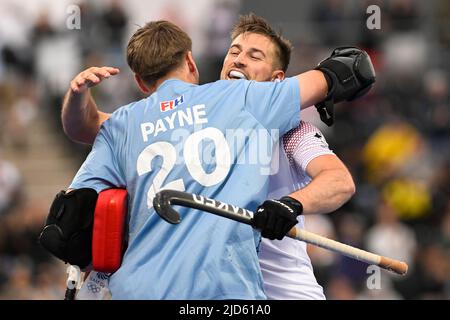 England's goalkeeper Ollie Payne and England's Liam Ansell celebrate after winning a hockey match between England and the Belgian Red Lions in the group stage (game 15 out of 16) of the Men's FIH Pro League competition, Saturday 18 June 2022 in London, United Kingdom. BELGA PHOTO LAURIE DIEFFEMBACQ Stock Photo