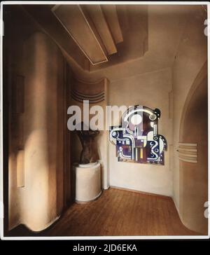 The fantastic German Art Deco interior of a house in Bremen, which belonged to Paula Modersohn-Becker (1876 - 1907), the first German artist to absorb French modernism. Colourised version of : 10147182       Date: 1930s Stock Photo