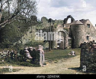 A view of the ruins of the fortified manor house know as Oxwich Castle in the Gower Peninsula, Glamorgamshire. Colourised version of : 10146566       Date: 1950s Stock Photo