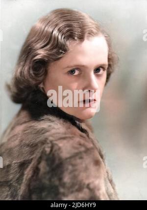 DAPHNE DU MAURIER English writer and novelist, author of 'Rebecca' and 'Jamaica Inn'. Colourised version of: 10231740       Date: 1907 - 1989 Stock Photo