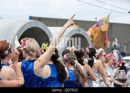 Seattle, Washington, USA. 18th June, 2022. Participants line up for the Fremont Solstice Parade. The iconic, annual parade returned after a three-year hiatus due to the coronavirus pandemic. Credit: Paul Christian Gordon/Alamy Live News Stock Photo