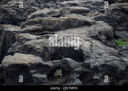 Rock formation, River side stones in water Stock Photo - Alamy