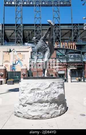 Statue of Juan Marichal Outside at&T Park in San Francisco Editorial Photo  - Image of giants, baseball: 132951066