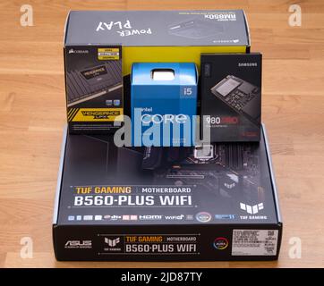 Lga 1200 hi-res stock photography and images - Alamy