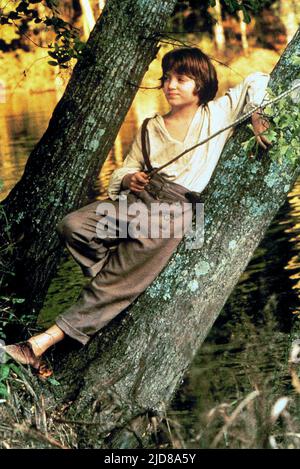 ELIJAH WOOD, THE ADVENTURES OF HUCK FINN, 1993 Stock Photo