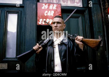 VINNIE JONES, LOCK  STOCK AND TWO SMOKING BARRELS, 1998 Stock Photo