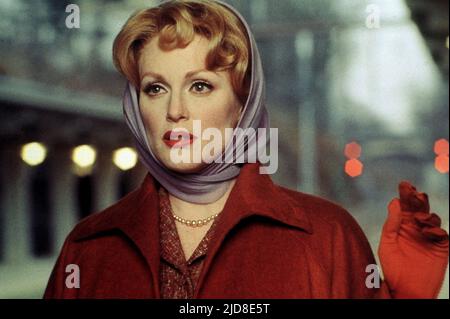 JULIANNE MOORE, FAR FROM HEAVEN, 2002, Stock Photo