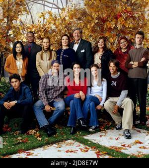 AGENA,TRUESDALE,WEIL,BISHOP,HERRMANN,MCCARTHY,TORRES,GUNN,VENTIMIGLIA,PATTERSON,GRAHAM,BLEDEL,PADALECKI, GILMORE GIRLS : SEASON 3, 2002, Stock Photo