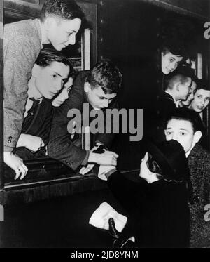 CHILDREN ON TRAIN, INTO THE ARMS OF STRANGERS: STORIES OF THE KINDERTRANSPORT, 2000, Stock Photo