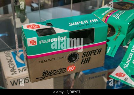 Film Fujicolor Super HG 1600 36 Poses - 35mm, Périmé 2001-10, Neuf Sous Blister