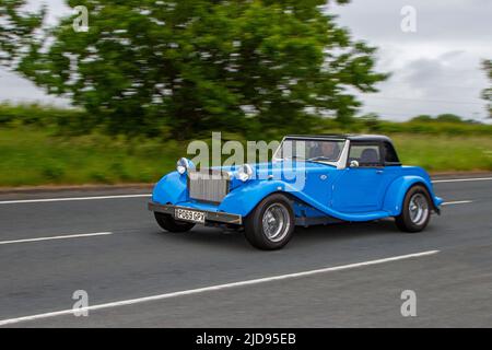 Amateur built vehicles in motion hi-res stock photography and images - Alamy