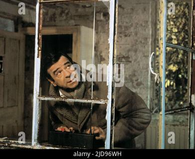 WALTER MATTHAU, HOPSCOTCH, 1980, Stock Photo