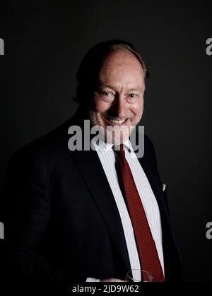 Andrew Rpbert Portrait of British historian Andrew Roberts Stock Photo - Alamy