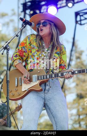 Lainey Wilson performs on day one of the Lollapalooza Music Festival on ...