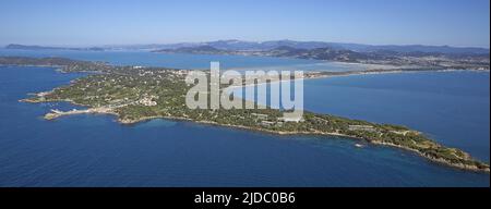France, Var, Hyères, the Giens peninsula, and its port (aerial photo) Stock Photo