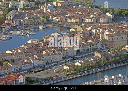 France, Bouches-du-Rhône Martigues, the port city of the Etang de Berre (aerial view) Stock Photo