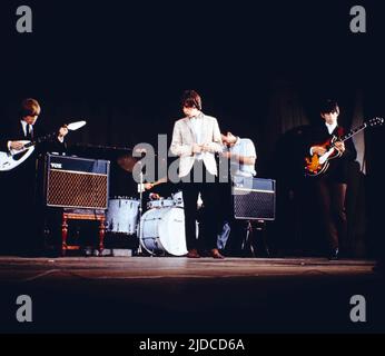 The Rolling Stones, britische Bluesrock Band, im Bild: Brian Jones, Mick Jagger, Keith Richards, Auftritt in Deutschland, 1965. The Rolling Stones, British blues rock band, pictured: Brian Jones, Mick Jagger, Keith Richards, performing in Germany, 1965. Stock Photo