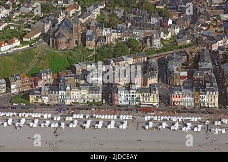 France, Somme Mers-les-Bains resort and tourism, located on the coast of the English Channel (aerial view) Stock Photo