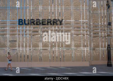 New Bond Street, London, UK. 20th June, 2022. Burberry store refurbishment continues behind a temporary facade. Credit: Malcolm Park/Alamy Live News Stock Photo