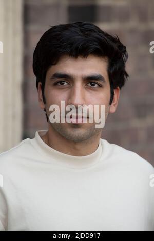 Borussia Monchengladbach, Deutschland. 14th June, 2022. Omid NEMAR, actor, shooting 'Our wonderful years', on June 14th, 2022 in the Monforts Quartier in Monechengladbach Credit: dpa/Alamy Live News Stock Photo