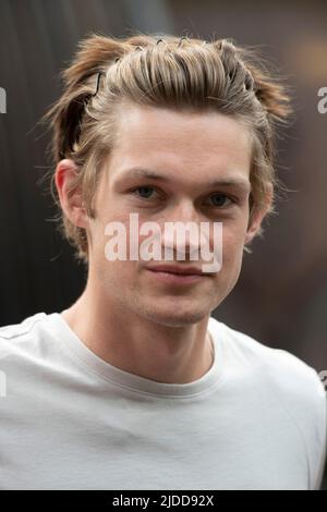 Borussia Monchengladbach, Deutschland. 14th June, 2022. Actor Damian HARDUNG, shooting 'Our wonderful years', on June 14th, 2022 in the Monforts Quartier in Monechengladbach Credit: dpa/Alamy Live News Stock Photo
