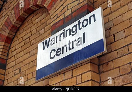 Warrington central Station sign, Warrington, Cheshire, England, UK, WA2 7TT Stock Photo