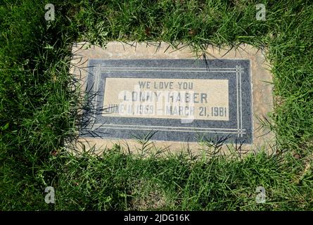 Cathedral City, California, USA 11th June 2022 A general view of atmosphere of Lonny Haber's Grave at Desert Memorial Park on June 11, 2022 in Cathedral City, California, USA. Photo by Barry King/Alamy Stock Photo Stock Photo