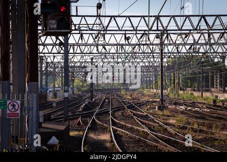 Manchester, UK. 21st June, 2022. All signals are on red leaving empty tracks out of Piccadilly train station. The biggest rail strike in over 30 years went ahead after last-minute talks failed. RMT states it has no choice but to strike due to proposed cuts to jobs, pay and pensions. Credit: Andy Barton/Alamy Live News Stock Photo
