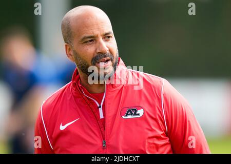 WIJDEWORMER, NETHERLANDS - JUNE 21: Coach Pascal Jansen of AZ during the AZ of First Training Season 2022/2023 at the AFAS Trainingscomplex on June 21, 2022 in Wijdewormer, Netherlands. (Photo by Patrick Goosen/Orange Pictures) Stock Photo