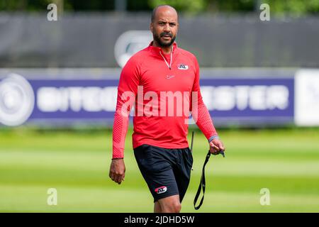 WIJDEWORMER, NETHERLANDS - JUNE 21: Coach Pascal Jansen of AZ during the AZ of First Training Season 2022/2023 at the AFAS Trainingscomplex on June 21, 2022 in Wijdewormer, Netherlands. (Photo by Patrick Goosen/Orange Pictures) Stock Photo