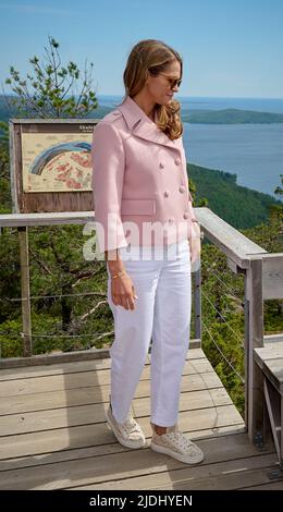 Skuleberget, Sweden, June 21, 2022. Prince Nicolas, Duke of Ångermanland, and his parents. Princess Madeleine of Sweden and Christopher O'Neill visit Skuleberget in north Sweden. Prince Nicolas will then inaugurate the discovery park and get a guided tour at 'Naturum Höga Kusten'. Picture: Princess Madeleine of Sweden . June 21, 2022. Photo by Stefan Lindblom/Stella Pictures/ABACAPRESS.COM Stock Photo