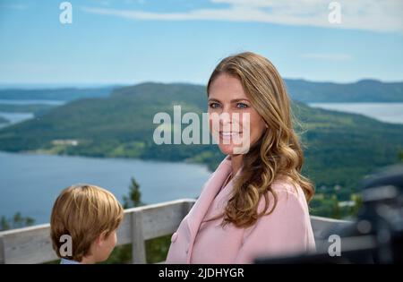 Skuleberget, Sweden, June 21, 2022. Prince Nicolas, Duke of Ångermanland, and his parents. Princess Madeleine of Sweden and Christopher O'Neill visit Skuleberget in north Sweden. Prince Nicolas will then inaugurate the discovery park and get a guided tour at 'Naturum Höga Kusten'. Picture: Princess Madeleine of Sweden . June 21, 2022. Photo by Stefan Lindblom/Stella Pictures/ABACAPRESS.COM Stock Photo