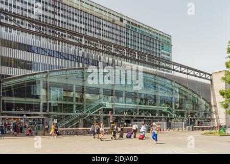 PARIS, FRANCE, JUNE 19: Exterior view of the Gare Montparnasse station on June 19, 2022 in Paris, France Stock Photo