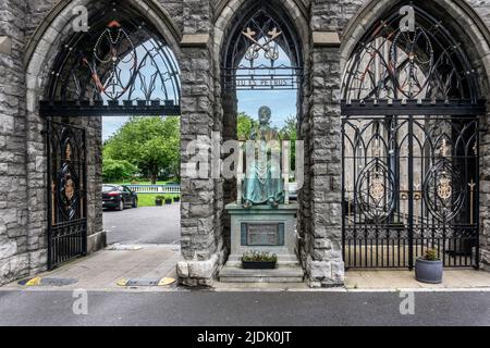 The statue of St Peter in the Mary Immaculate, Roman Catholic, Church in Tyrconnell Road.Erected to commemorate an Irish Pilgrimage to Rome in 1903. Stock Photo