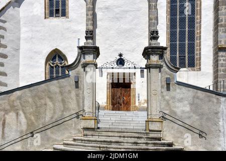 Kefermarkt, Kirche, Wallfahrtskirche, Gotik, gotisch, Joch, Schiff, Langhaus, Turm, Kirchturm, Fenster, Kirchenfenster, Hallenkirche, Architektur, Det Stock Photo