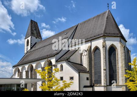 Kefermarkt, Kirche, Wallfahrtskirche, Gotik, gotisch, Joch, Schiff, Langhaus, Turm, Kirchturm, Fenster, Kirchenfenster, Hallenkirche, Architektur, Det Stock Photo