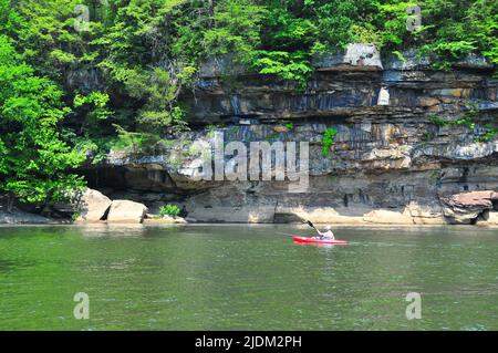 West Virginia's beautiful Kanawha Falls (New River) offer great fishing and other water sports such as kayaking! Stock Photo