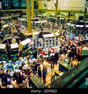 New York 1980s, NYSE, Stock Exchange interior, trading floor overview, financial district, Manhattan, New York City, NY, NYC, USA, Stock Photo