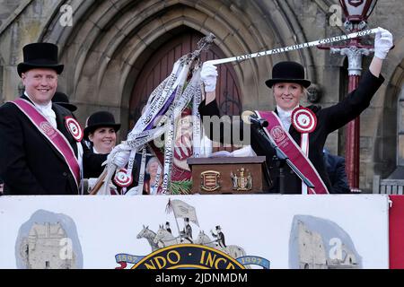 Peebles, UK. , . Beltane Wednesday - Cornets Installation, Rideout & Reel Cornet Iain Mitchell and Lass Becca Lumsden after the Cornets Installation and the Bussin of his Standard. The installation of the Cornet, his Lass and Supporters takes place at the Parish Church steps. The officials, guests and representatives of other towns gather at 6.00 pm at the War Memorial Quadrangle to start the evening's proceedings. ( Credit: Rob Gray/Alamy Live News Stock Photo