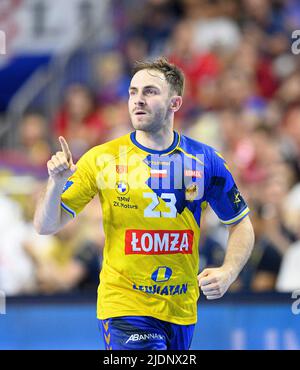 jubilation Arkadiusz MORYTO (Kielce) Handball Champions League Final Four, Finale FC Barcelona (Barca) vs. Lomza Vive Kielce 37:35 after seven meters, on June 19th, 2022 in Koeln/ Germany. Â Stock Photo