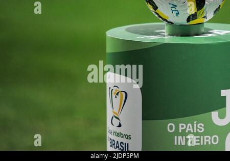 Salvador, Brazil. 22nd June, 2022. BA - Salvador - 06/22/2022 - COPA DO BRASIL 2022, BAHIA X ATHLETICO-PR - The game ball seen before the match between Bahia and Athletico-PR at the Arena Fonte Nova stadium for the Copa do Brasil 2022 championship. Photo: Jhony Pine/AGIF/Sipa USA Credit: Sipa USA/Alamy Live News Stock Photo