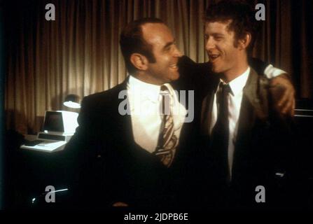 HOSKINS,THOMPSON, THE LONG GOOD FRIDAY, 1980 Stock Photo