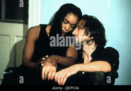 BASSETT,FIENNES, STRANGE DAYS, 1995 Stock Photo