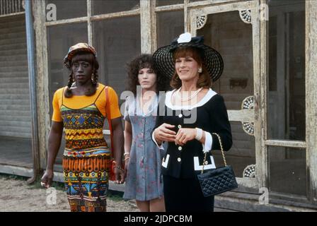 SNIPES,LEGUIZAMO,SWAYZE, TO WONG FOO THANKS FOR EVERYTHING  JULIE NEWMAR, 1995 Stock Photo