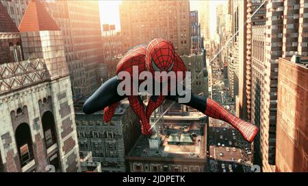 TOBEY MAGUIRE, SPIDER-MAN 2, 2004 Stock Photo