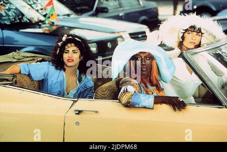 LEGUIZAMO,SNIPES,SWAYZE, TO WONG FOO THANKS FOR EVERYTHING  JULIE NEWMAR, 1995 Stock Photo