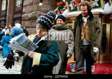 CULKIN,PESCI,STERN, HOME ALONE 2: LOST IN NEW YORK, 1992 Stock Photo