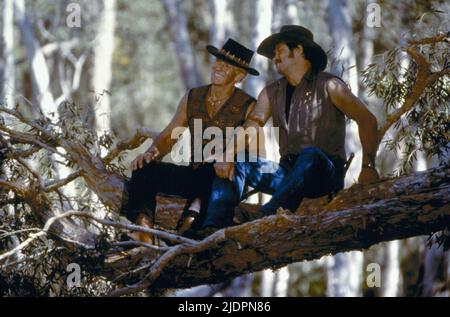 HOGAN,WILSON, CROCODILE DUNDEE IN LOS ANGELES, 2001 Stock Photo