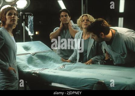 DICKENS,BROLIN,SHUE,GRUNBERG, HOLLOW MAN, 2000 Stock Photo